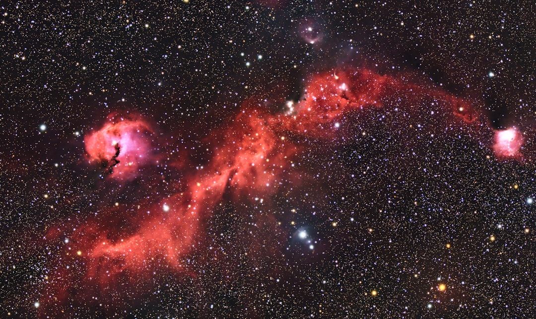 an image of a star cluster in the sky